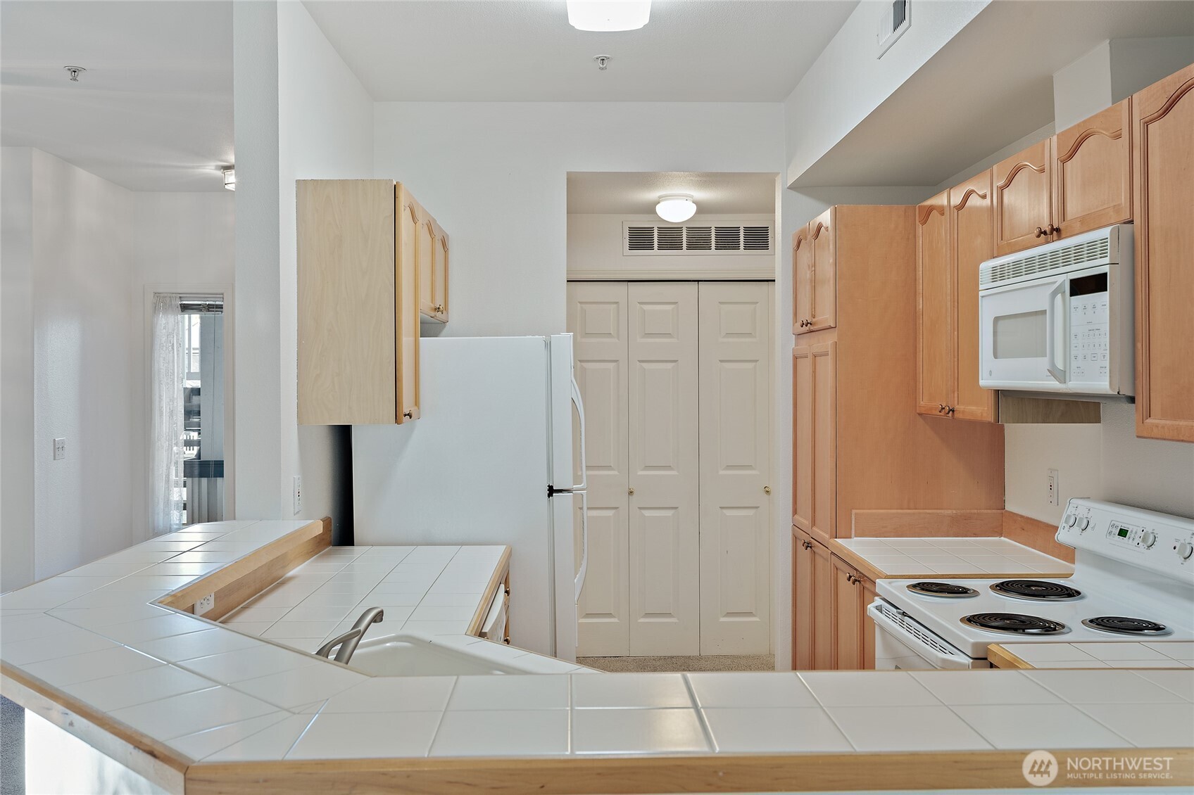 12122 Northeast 171st Place, Unit D201 Bothell, WA 98011 - Photo 4 of 33