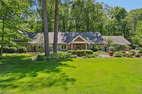 $650,000 | 62 Morningside Drive, Chagrin Falls, OH 44022