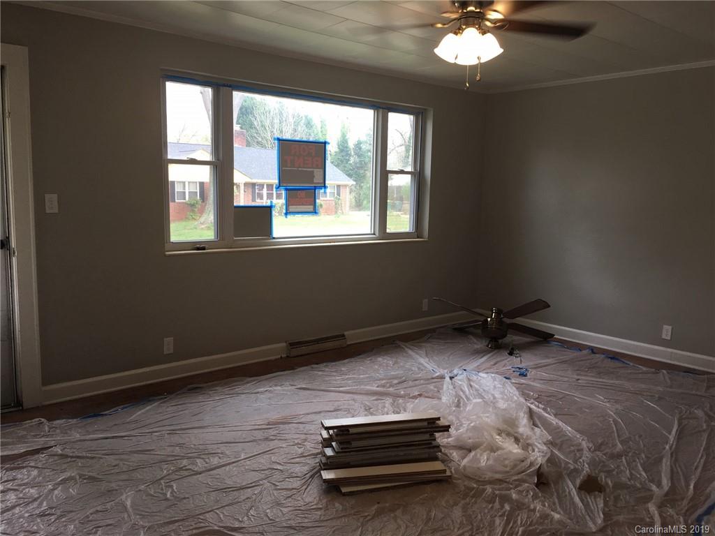 835 Lincolnton Road Salisbury, NC 28144 - Photo 3 of 9