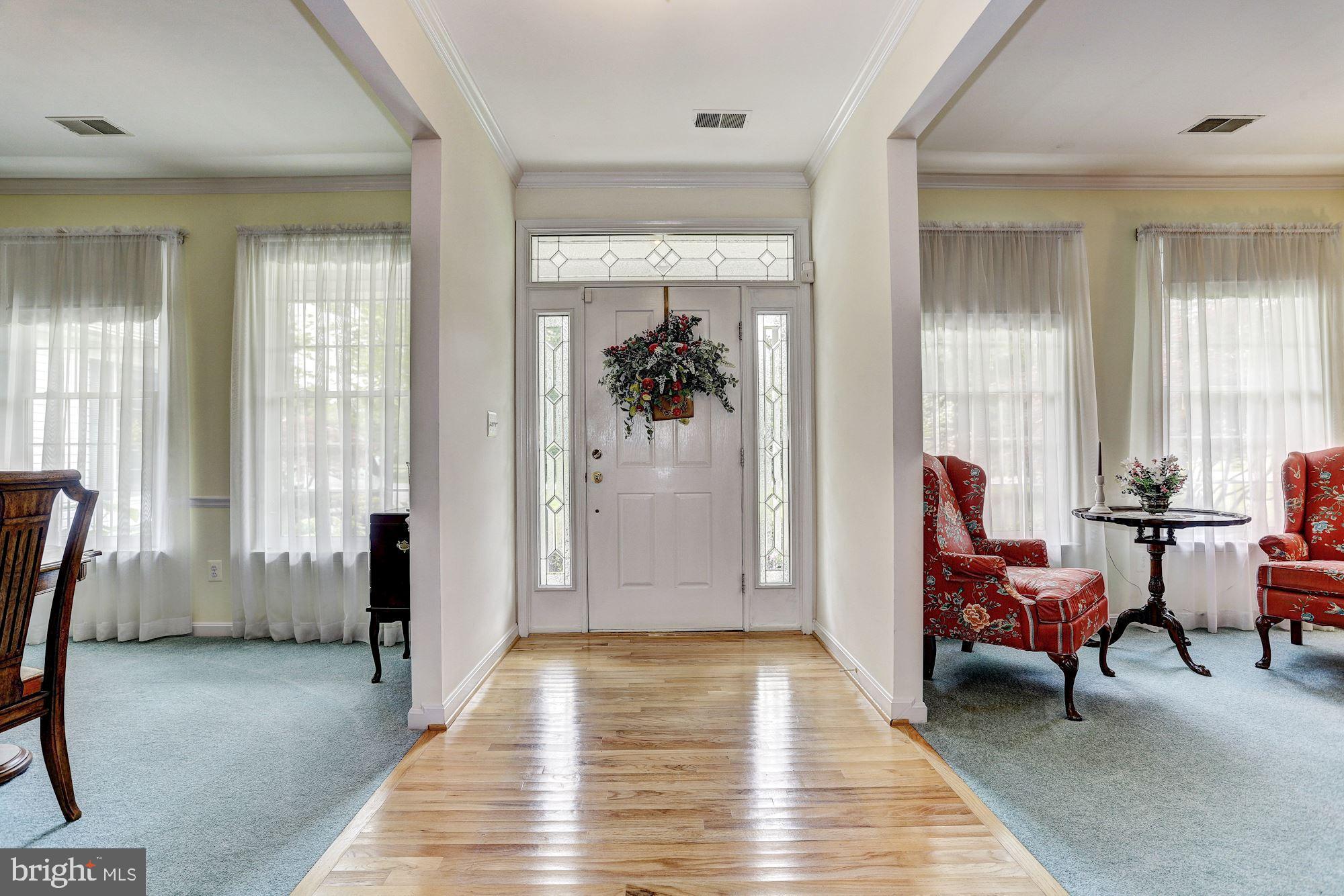 202 Holly Road Mayo, MD 21037 - Photo 3 of 37 Foyer