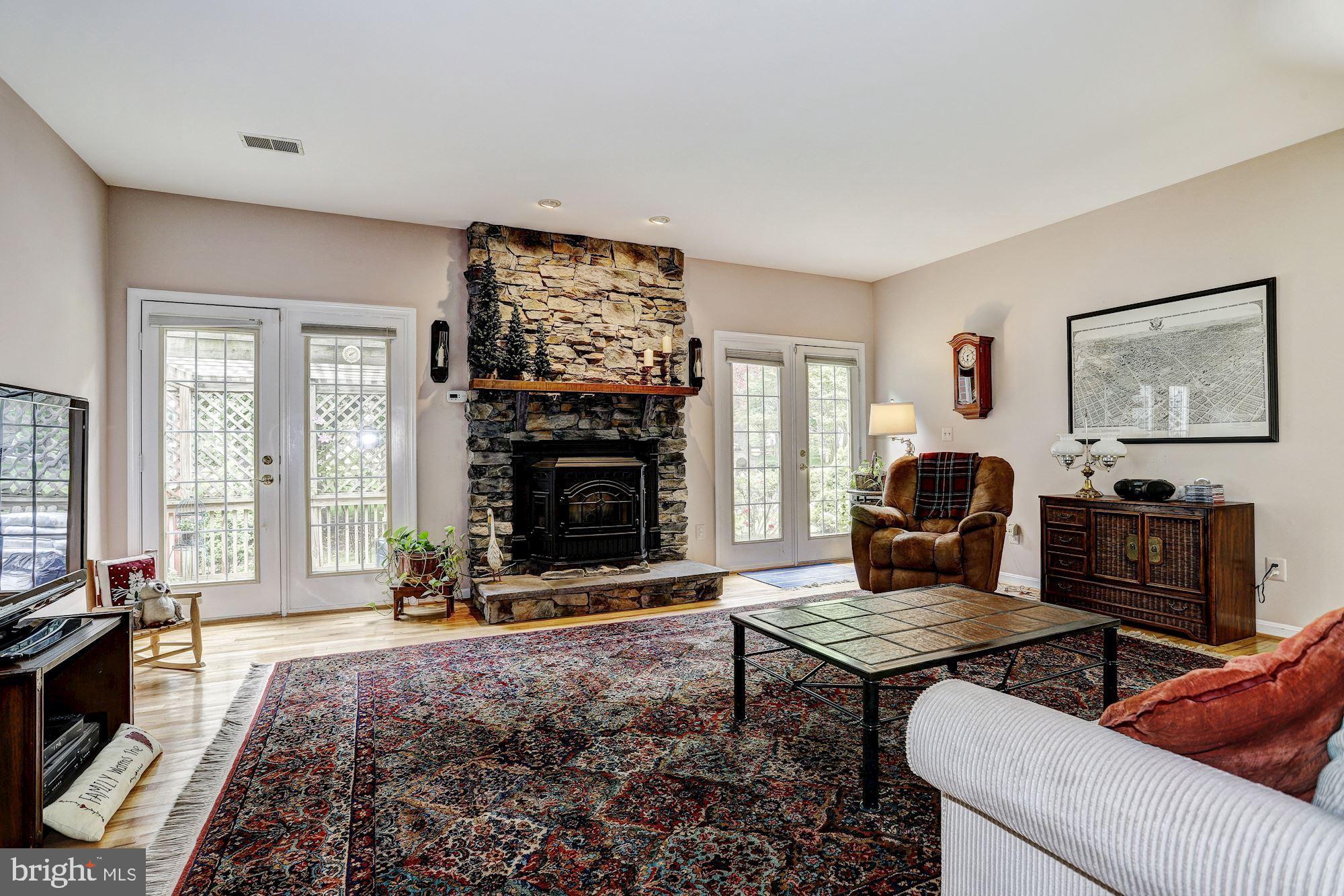 202 Holly Road Mayo, MD 21037 - Photo 8 of 37 Family Room