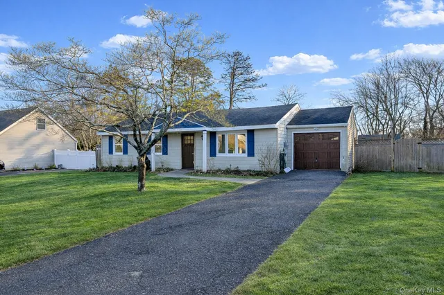 $529,999 | 20 Ridge Haven Drive, Ridge, NY 11961