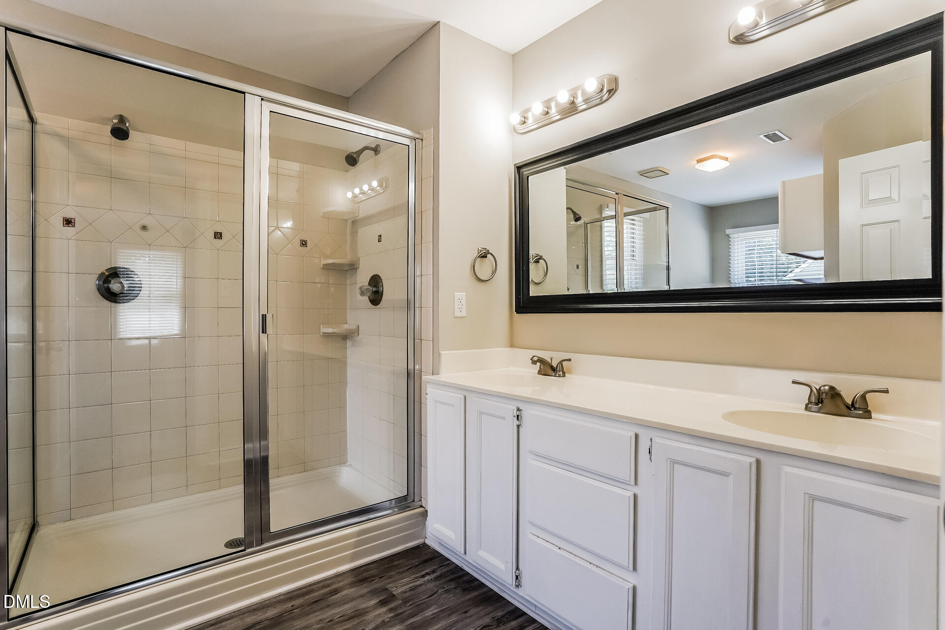 4209 Dinwiddie Court Raleigh, NC 27604 - Photo 11 of 26 013-photo-main-bathroom-15337187