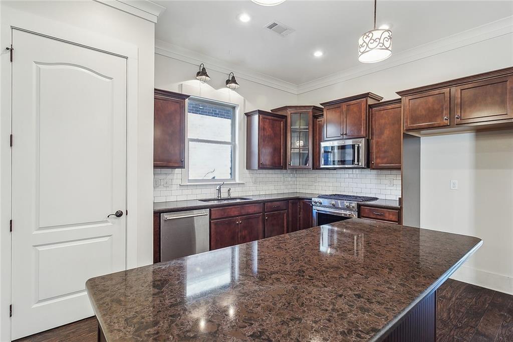 320 Rue Petite Covington, LA 70433 - Photo 4 of 16 Gallery Image 4
