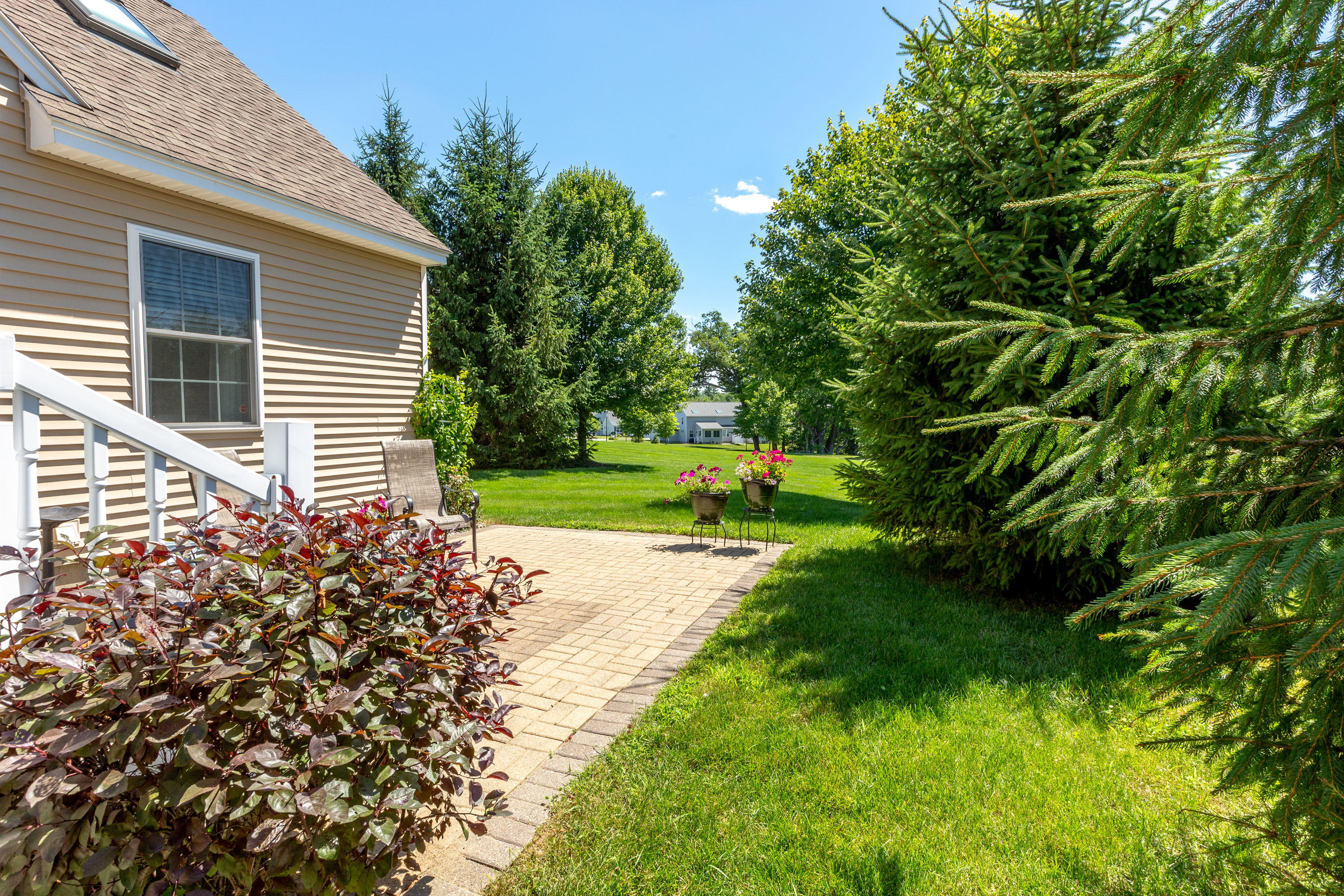 1 Ridgefield Drive, Unit #60 Gorham, ME 04038 - Photo 52 of 56 1 (57)