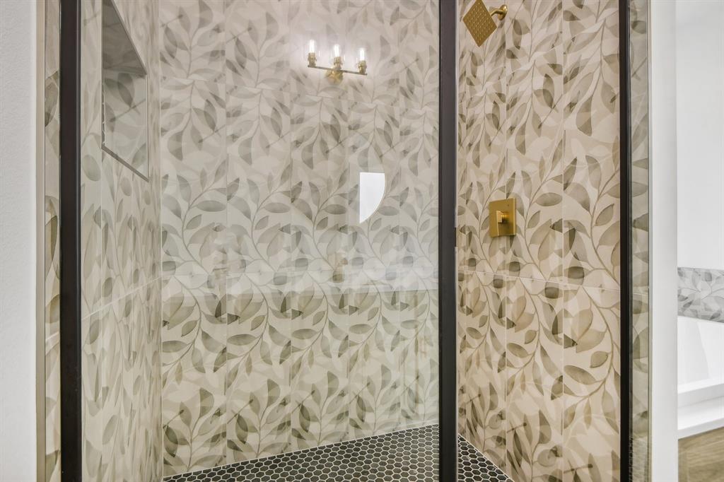 6605 Buffalo Ridge Circle Godley, TX 76044 - Photo 20 of 38 a bathroom with a shower curtain