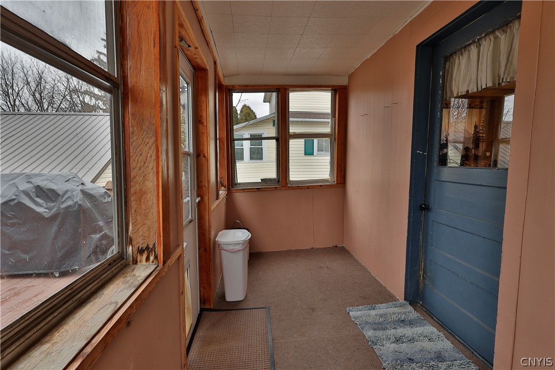 23 Union Street Auburn, NY 13021 - Photo 27 of 39 back enclosed porch