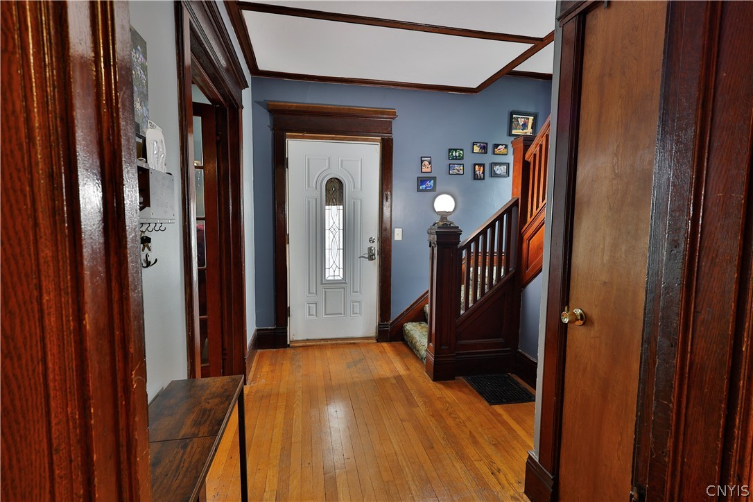 23 Union Street Auburn, NY 13021 - Photo 3 of 39 Enntry