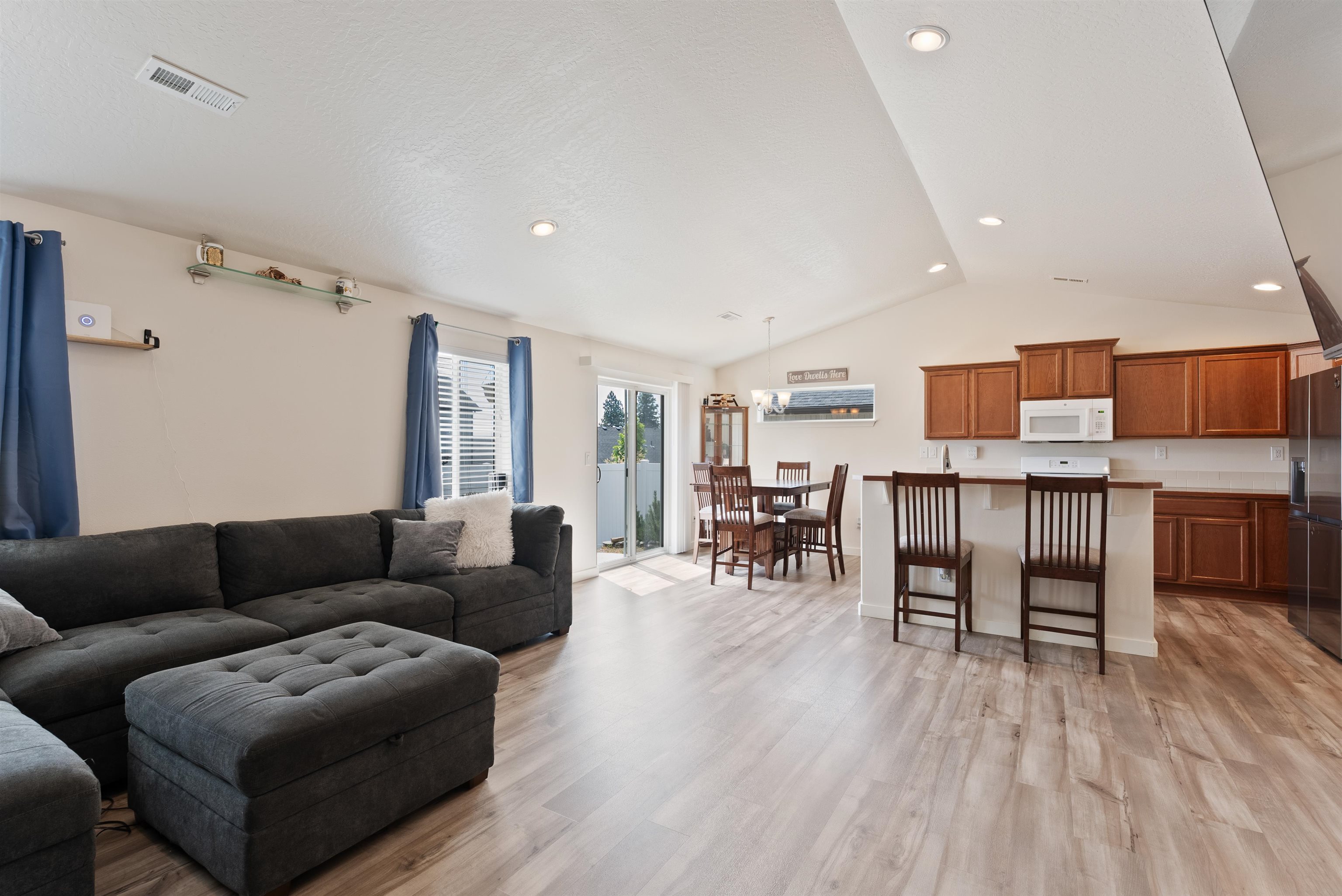 815 South Soda Road Spokane, WA 99224 - Photo 4 of 18