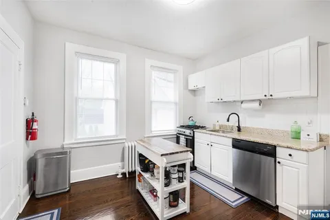 $890,000 | 6 Jefferson Avenue, Maplewood, NJ 07040