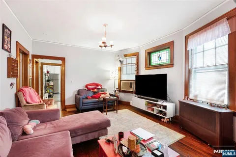 $890,000 | 6 Jefferson Avenue, Maplewood, NJ 07040