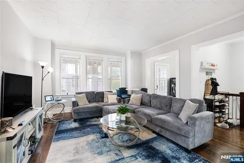 $890,000 | 6 Jefferson Avenue, Maplewood, NJ 07040