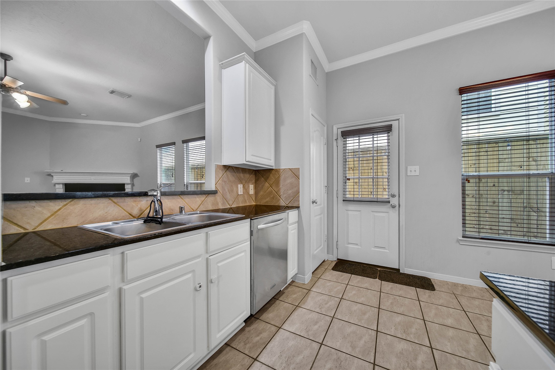 2618 Shady Acres Court Houston, TX 77008 - Photo 20 of 40