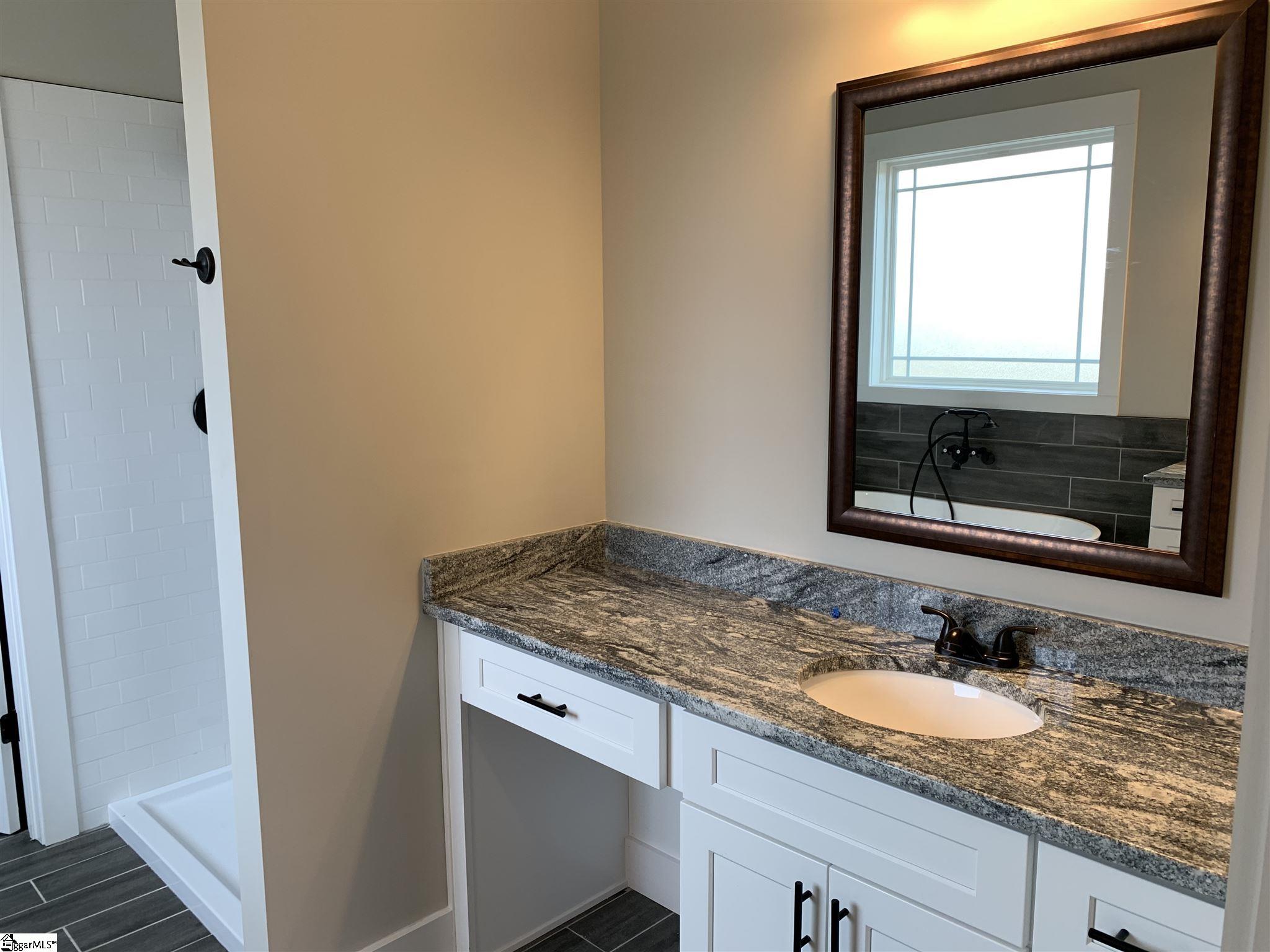 601 Berry Road Boiling Springs, SC 29316 - Photo 14 of 28