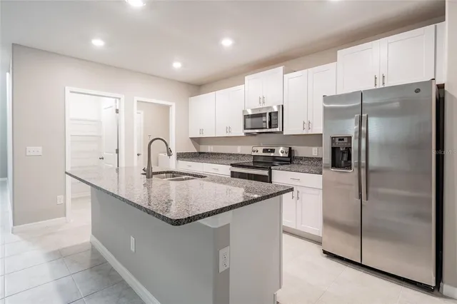 $2,650 | 31807 Barrel Wave Way, Wesley Chapel, FL 33545