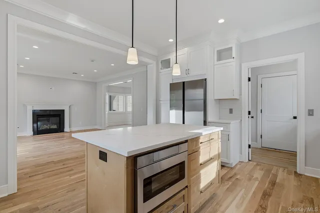 $1,150,000 | 5 Ketcham Place, Melville, NY 11747