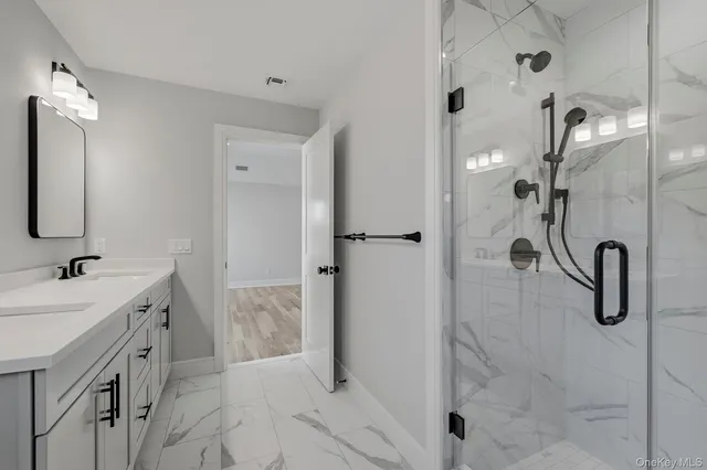 $1,150,000 | 5 Ketcham Place, Melville, NY 11747