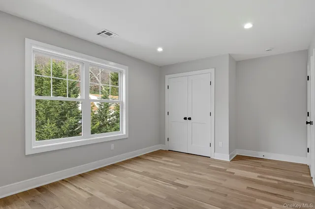 $1,150,000 | 5 Ketcham Place, Melville, NY 11747