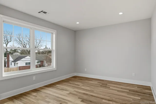 $1,150,000 | 5 Ketcham Place, Melville, NY 11747