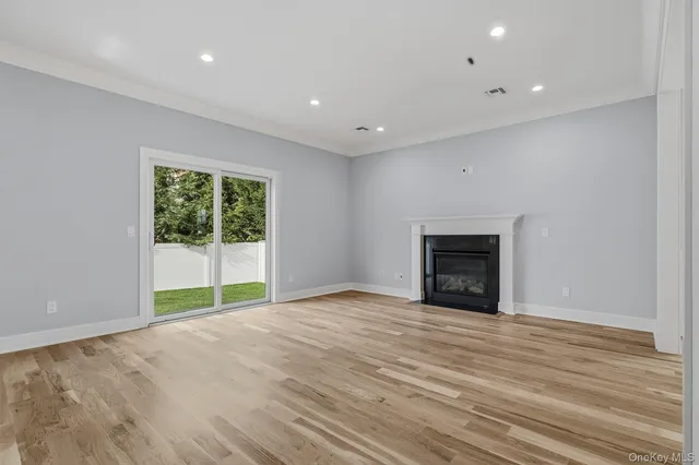 $1,150,000 | 5 Ketcham Place, Melville, NY 11747