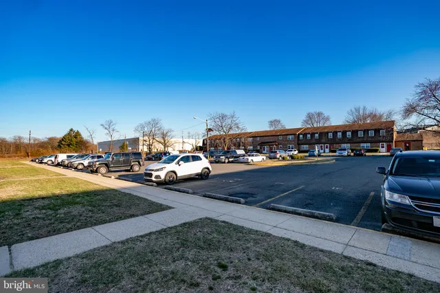 $1,600 | 834 Henri Court, Burlington, NJ 08016