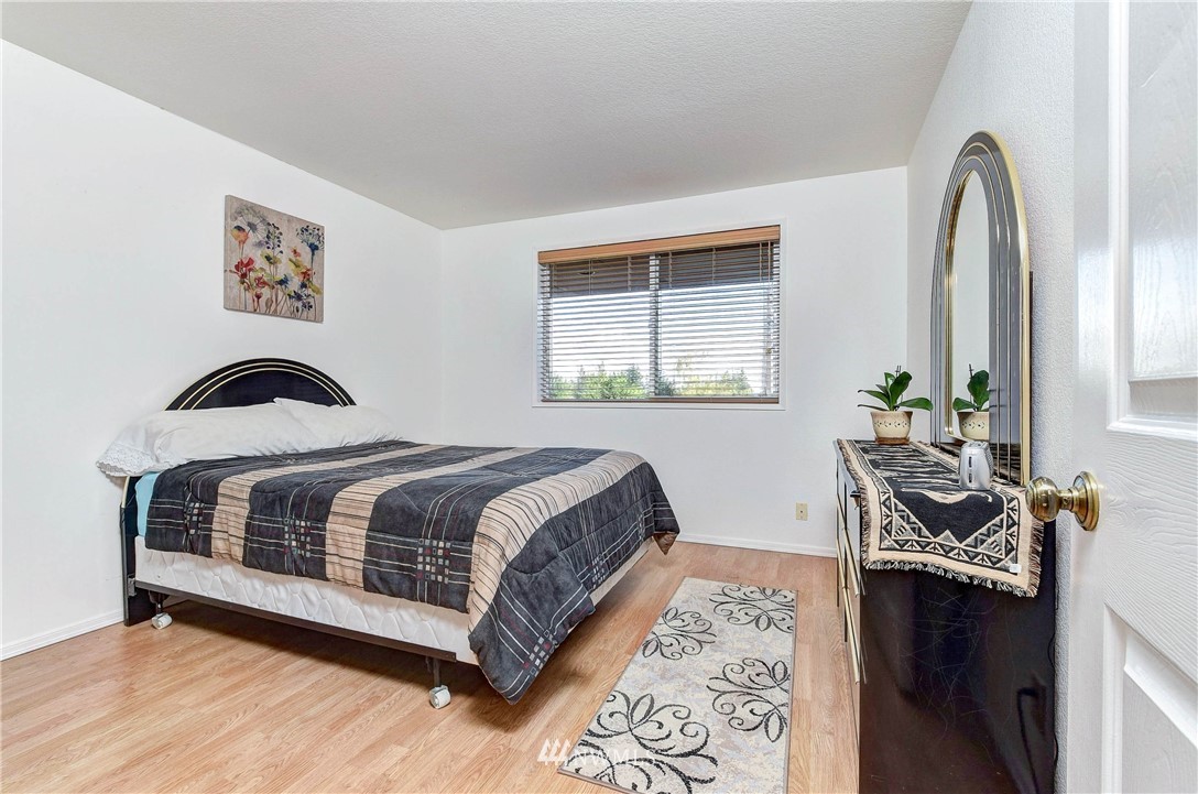 7708 Upper Ridge Road Everett, WA 98203 - Photo 14 of 24