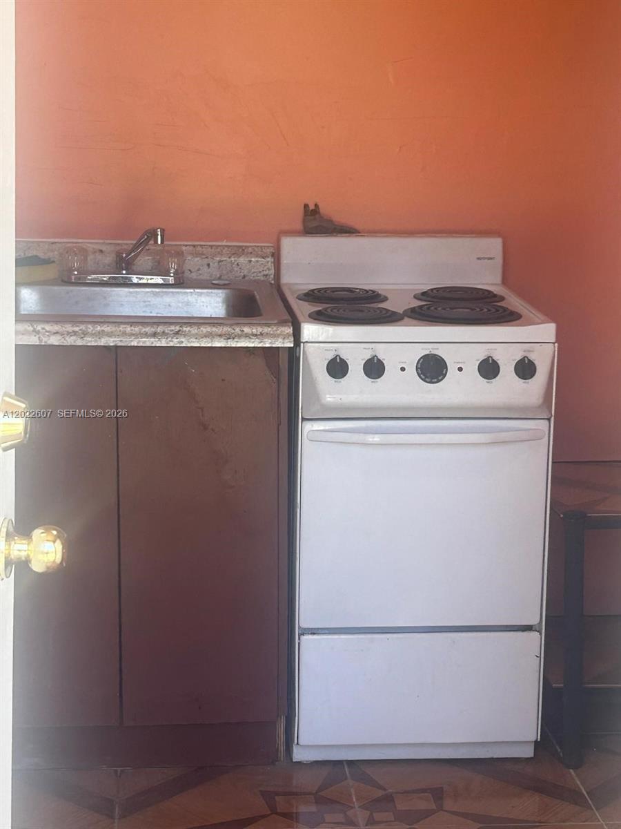 115 Northwest 193rd Street Miami, FL 33169 - Photo 6 of 9