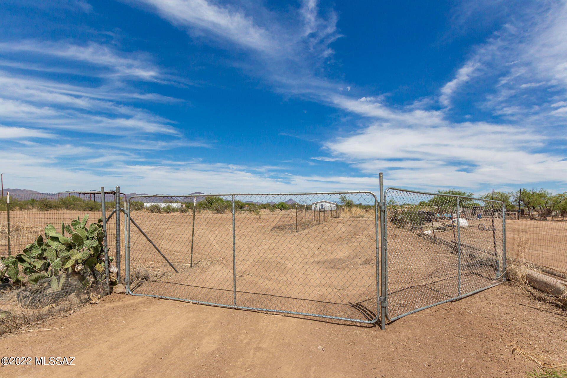 5643 South Sandario Road Tucson, AZ 85735 - Photo 5 of 7 Gallery Image 5