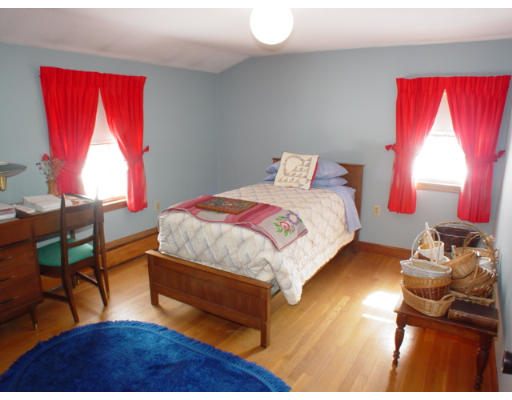 75 Greenwood Road Andover, MA 01810 - Photo 9 of 16 Gallery Image 9