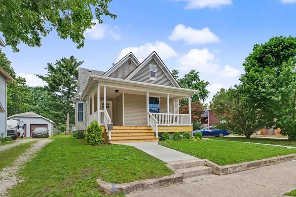 $399,988 | 705 South State Street, Champaign, IL 61820