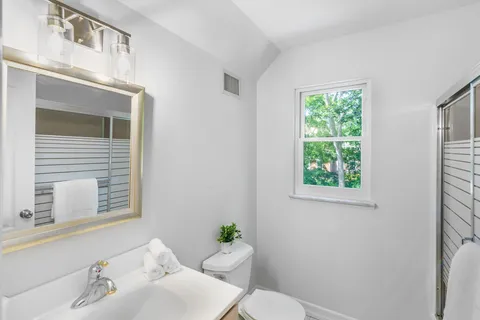 $1,399,000 | 138 A Montauk Highway, Westhampton, NY 11977