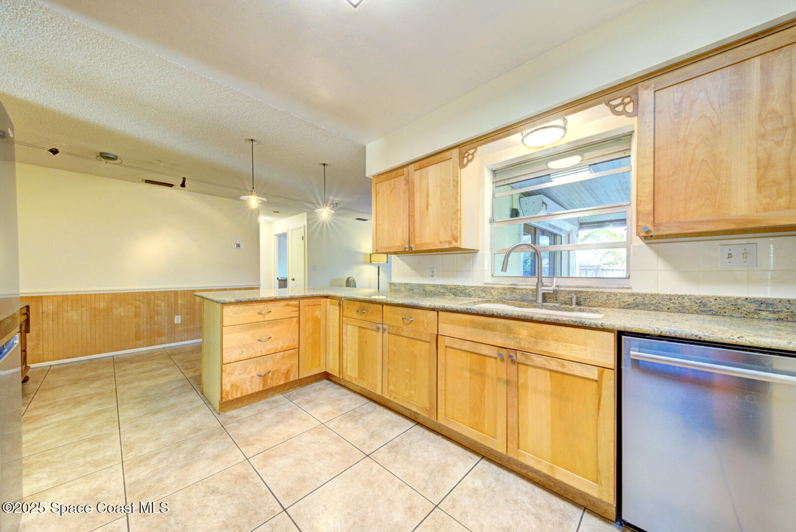 4610 Dunsford Road Titusville, FL 32796 - Photo 3 of 28 kitchen
