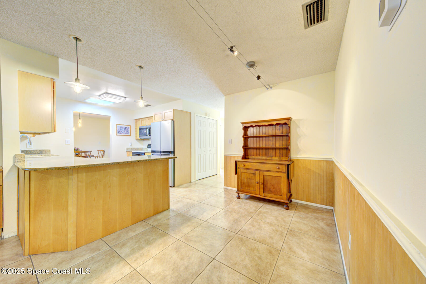 4610 Dunsford Road Titusville, FL 32796 - Photo 5 of 28 breakfast nook