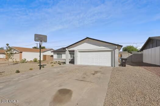 4218 West Griswold Road Phoenix, AZ 85051 - Photo 2 of 16 image