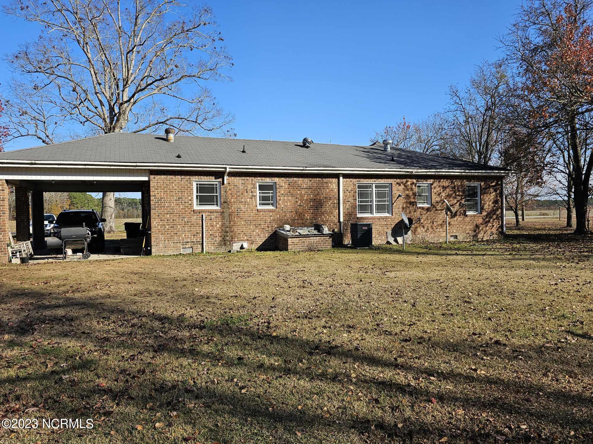 2220 Bailey Road Williamston, NC 27892 - Photo 4 of 18 406442207_1330534110968748_7934482892152