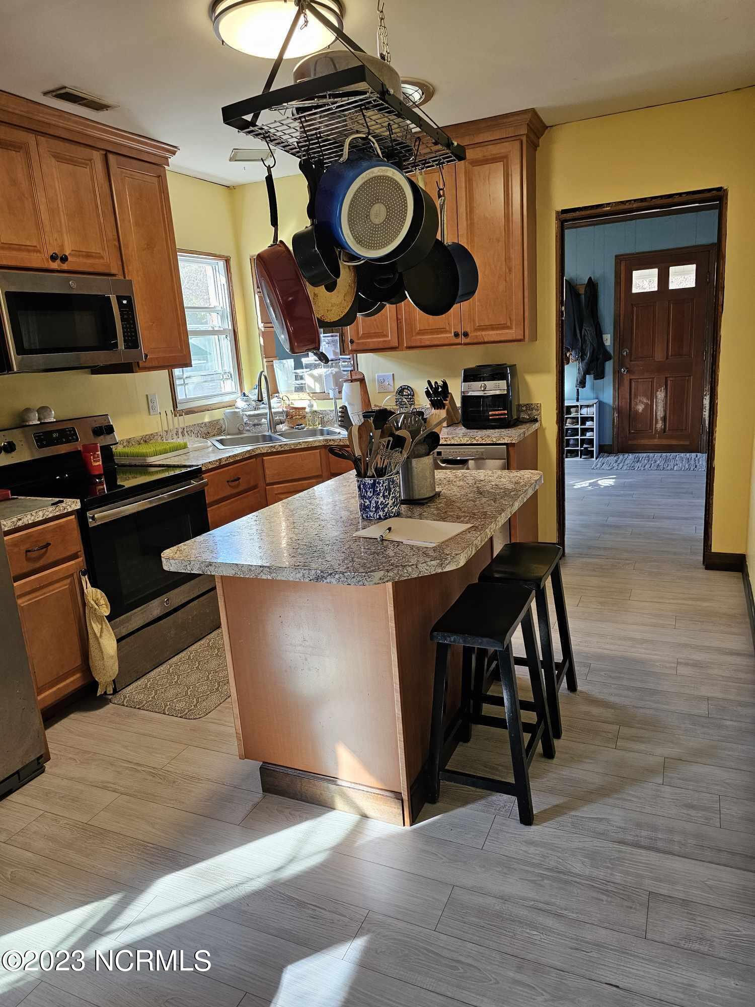 2220 Bailey Road Williamston, NC 27892 - Photo 6 of 18 406476631_716258863475614_64592072597088