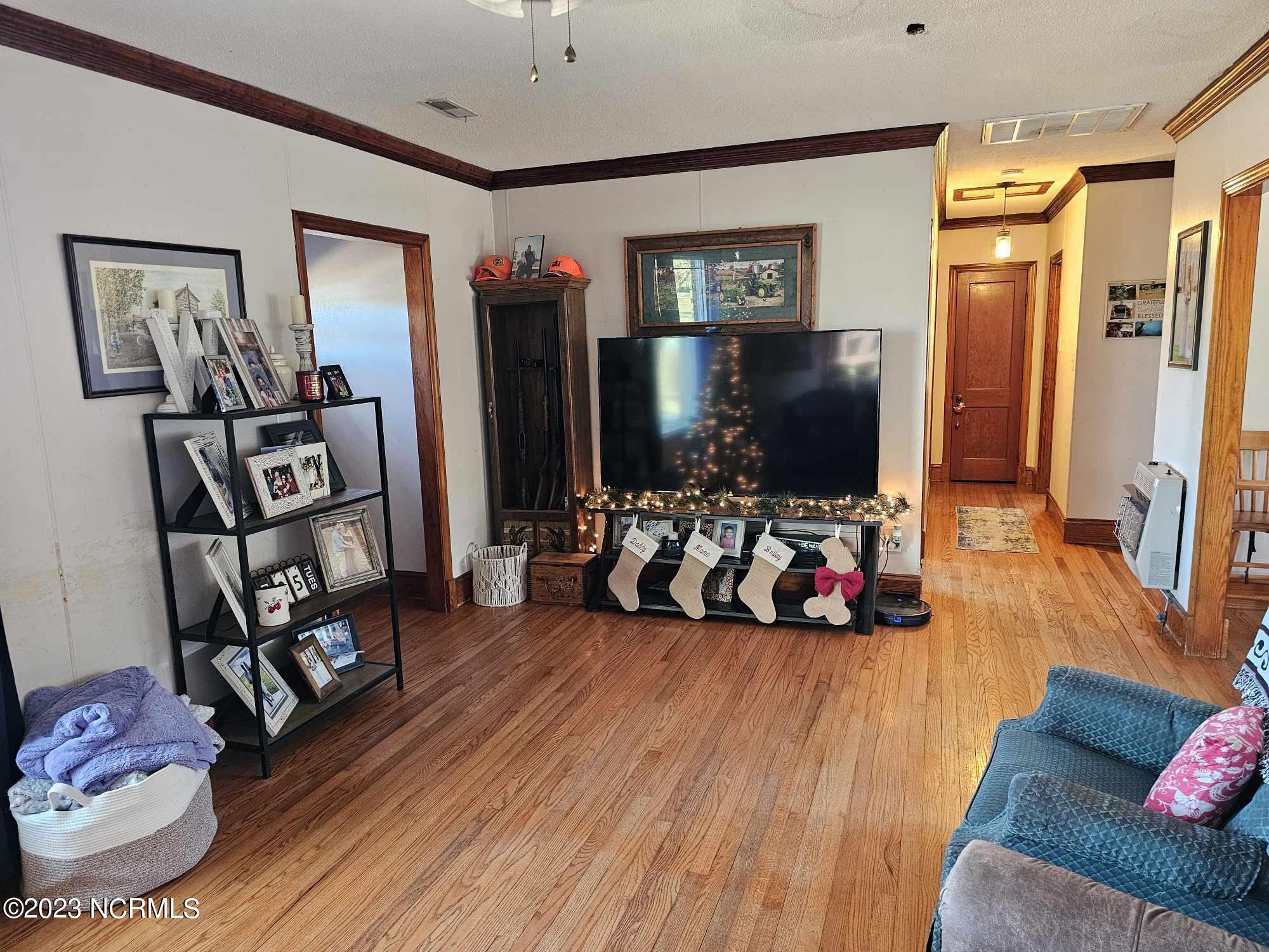 2220 Bailey Road Williamston, NC 27892 - Photo 9 of 18 406617175_277432431531865_41225379682537