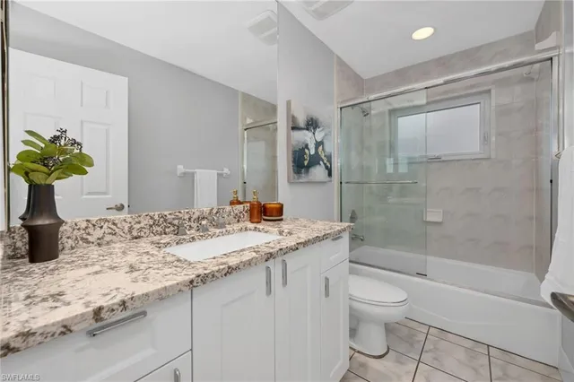 $3,199,999 | 404 Bayside Avenue, Naples, FL 34108