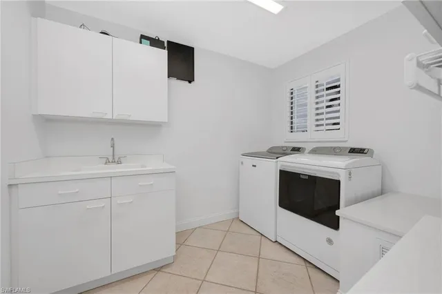 $3,199,999 | 404 Bayside Avenue, Naples, FL 34108