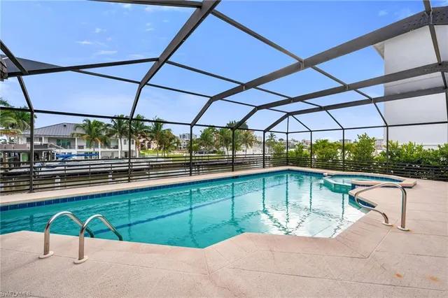 $3,199,999 | 404 Bayside Avenue, Naples, FL 34108