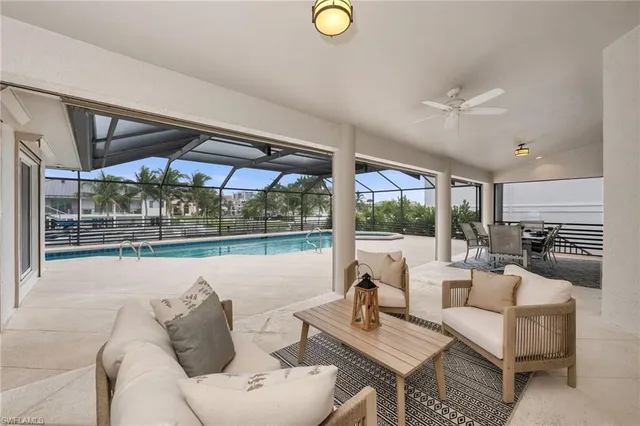 $3,199,999 | 404 Bayside Avenue, Naples, FL 34108