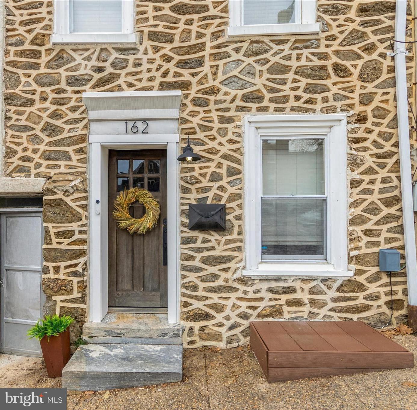 162 Roxborough Avenue Philadelphia, PA 19127 - Photo 1 of 36 Gallery Image 1