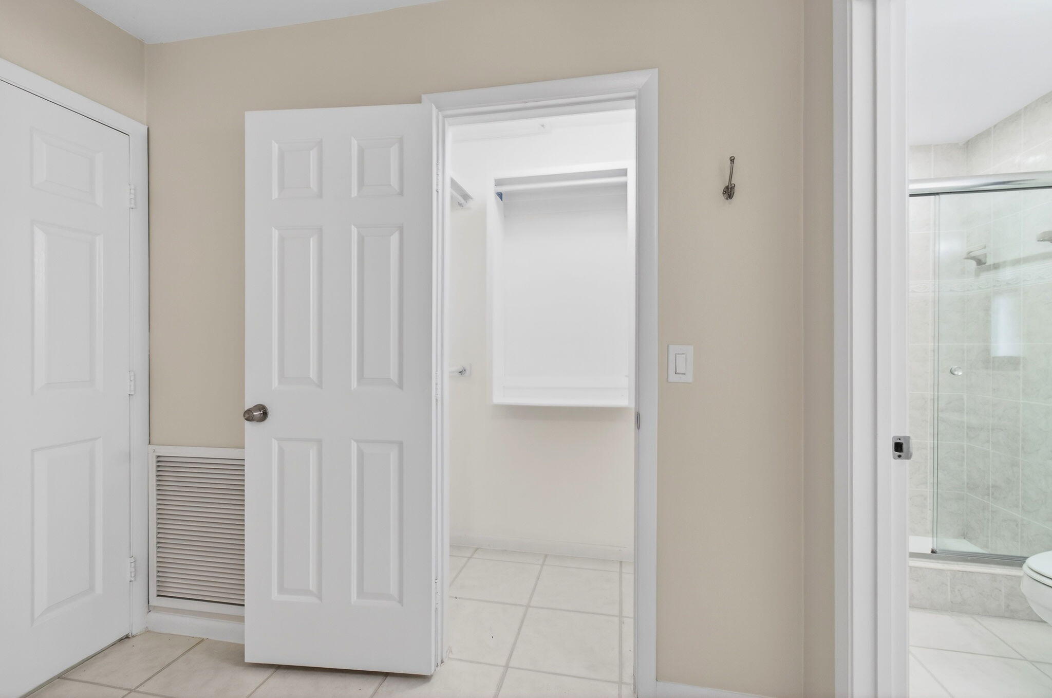 3939 Northeast 5th Avenue, Unit B201 Boca Raton, FL 33431 - Photo 31 of 53 45-web-or-mls-DSC_4572