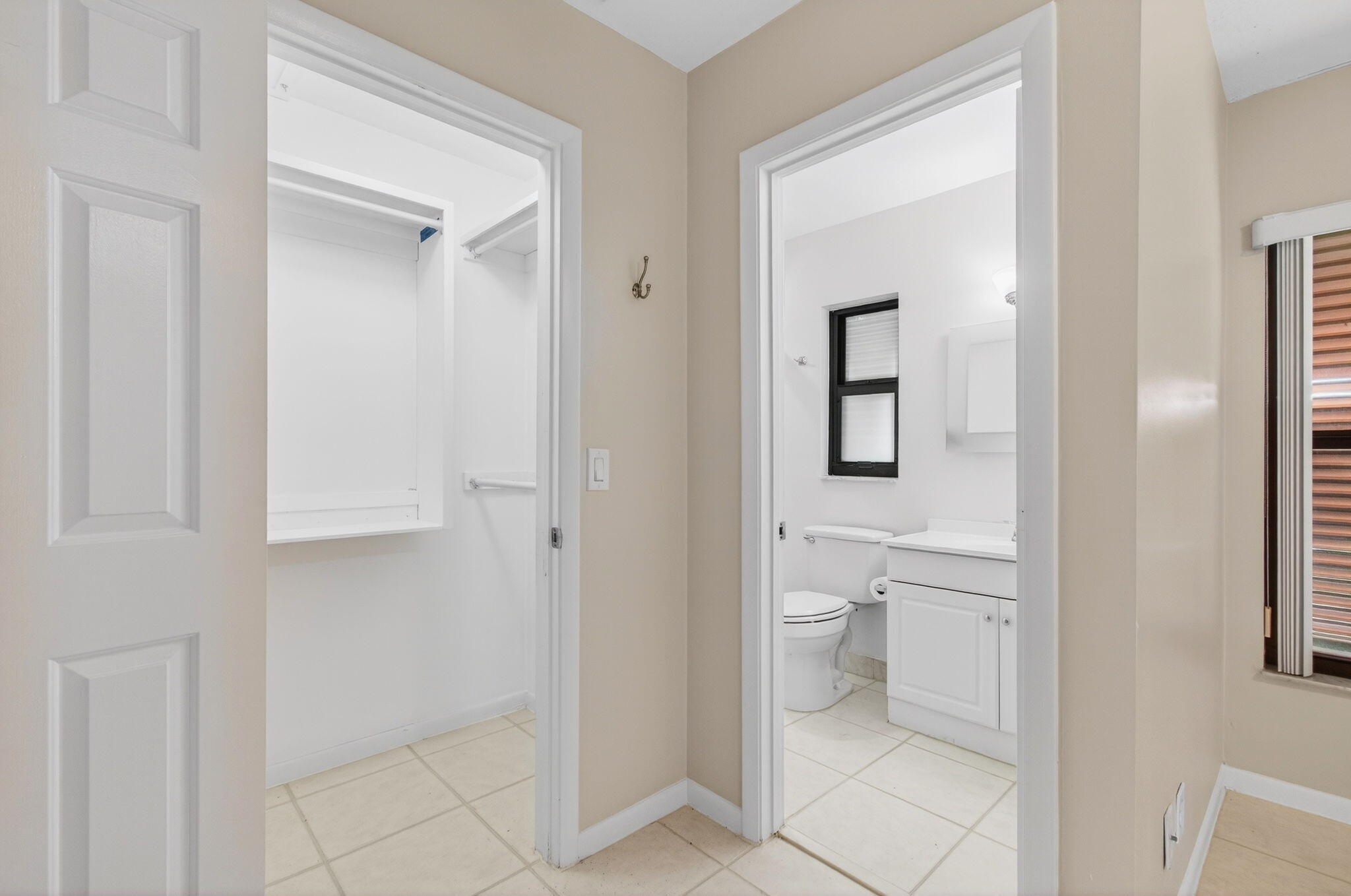 3939 Northeast 5th Avenue, Unit B201 Boca Raton, FL 33431 - Photo 32 of 53 46-web-or-mls-DSC_4578