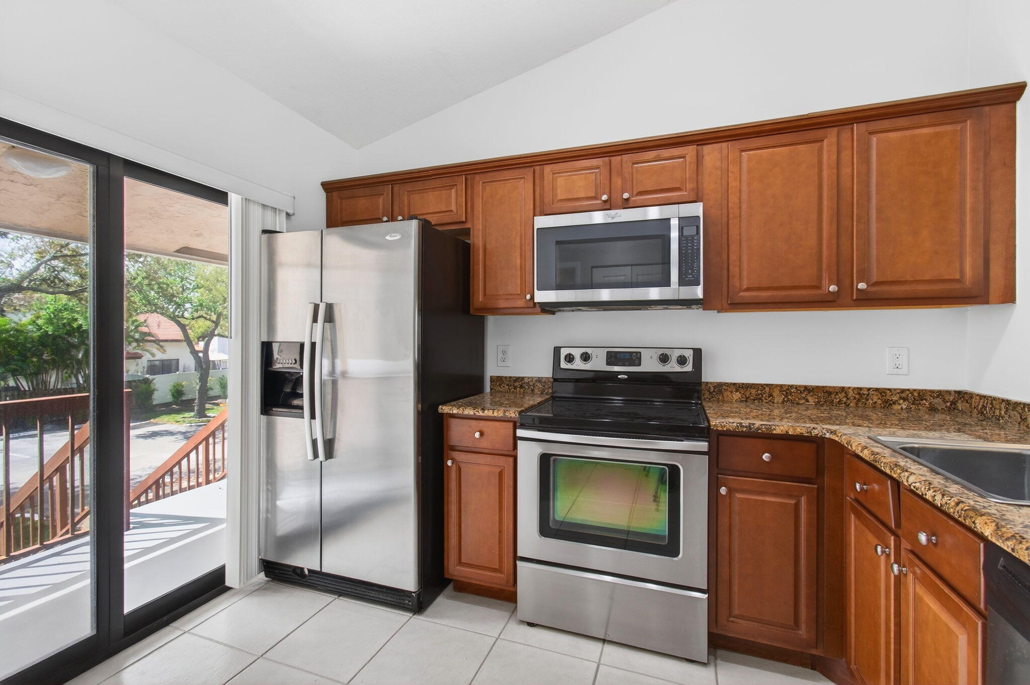 3939 Northeast 5th Avenue, Unit B201 Boca Raton, FL 33431 - Photo 6 of 53 34-web-or-mls-DSC_4501