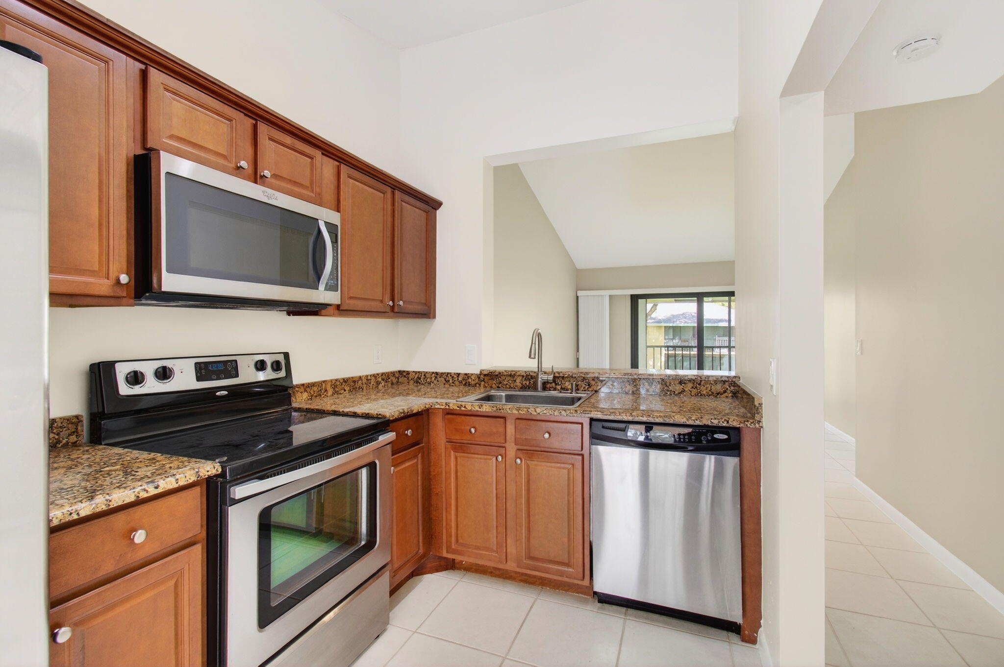 3939 Northeast 5th Avenue, Unit B201 Boca Raton, FL 33431 - Photo 8 of 53 36-web-or-mls-DSC_4513