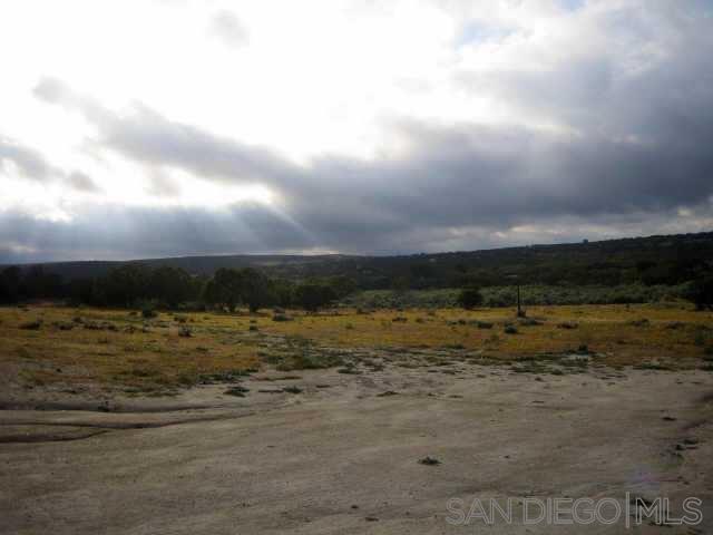37839 Moon Valley Road Boulevard, CA 91905 - Photo 3 of 25