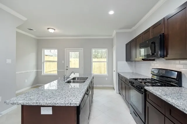 $1,500 | 1043 Marcolin Street, Houston, TX 77088