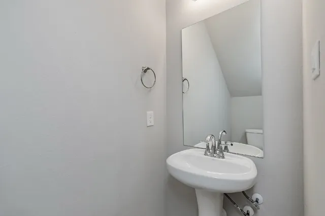 $1,500 | 1043 Marcolin Street, Houston, TX 77088