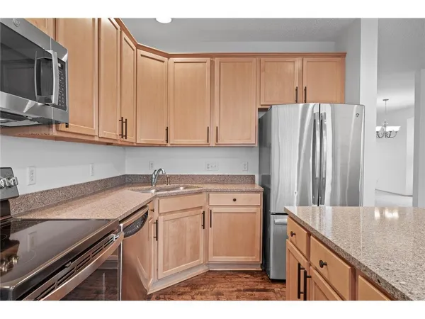 $2,600 | 9995 Wildflower Drive, Eden Prairie, MN 55347